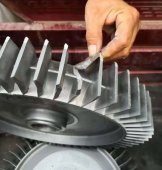 搬动高压吸风机时要防止重物砸坏设备